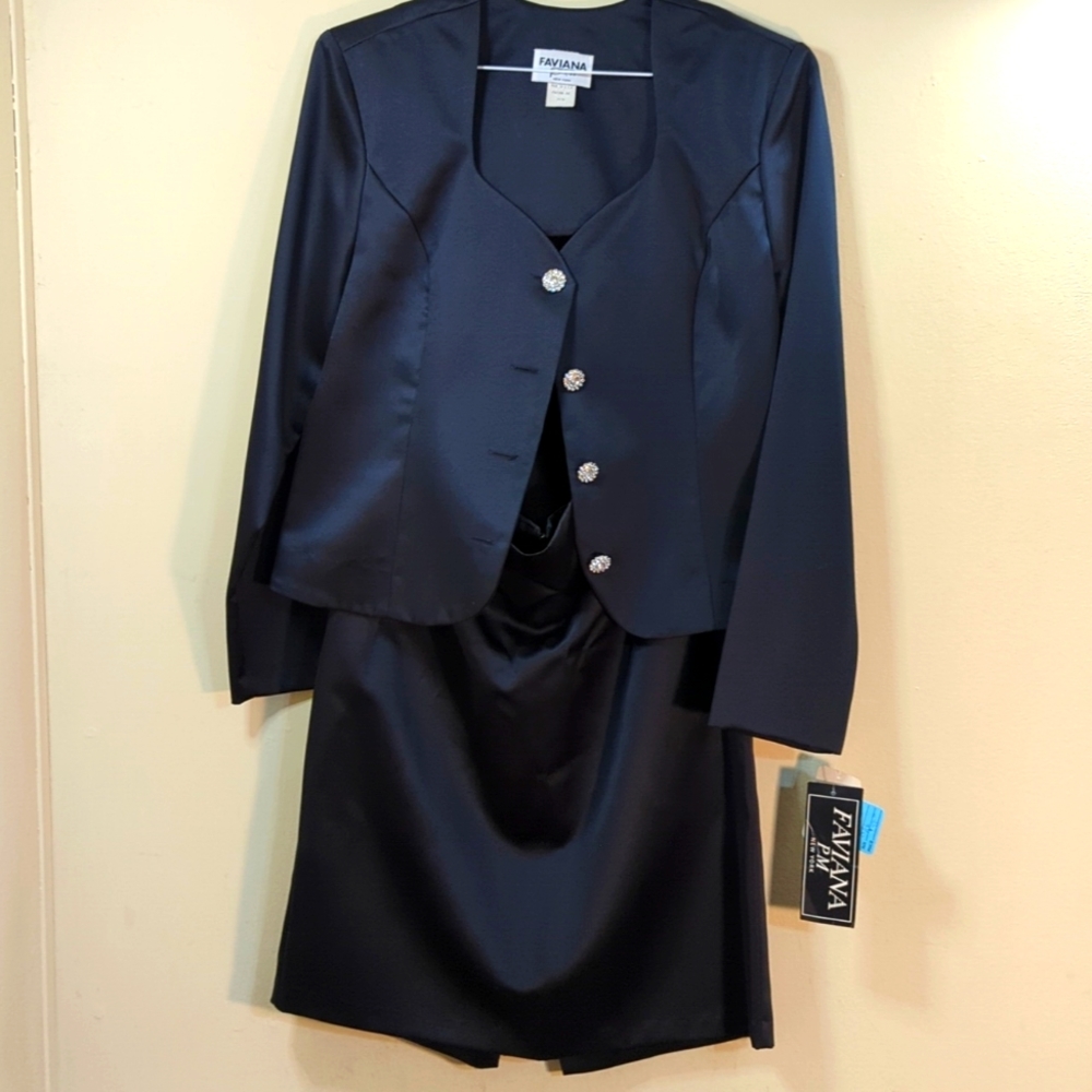 Fabiana PM 2 piece black satin suit. Size 15/16